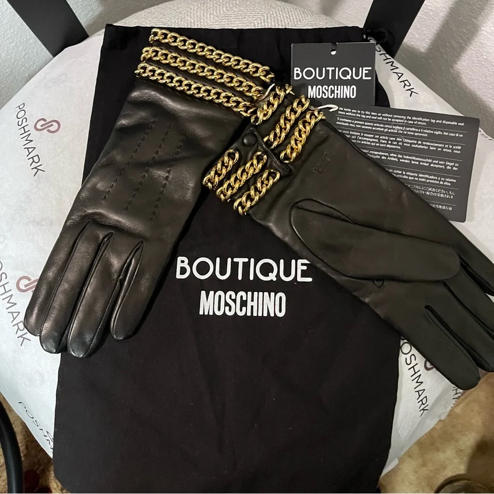 MOSCHINO BOUTIQUE NWT AUTHENTIC RARE GOLD LINK CHAIN BLACK LEATHER SOFT GLOVES